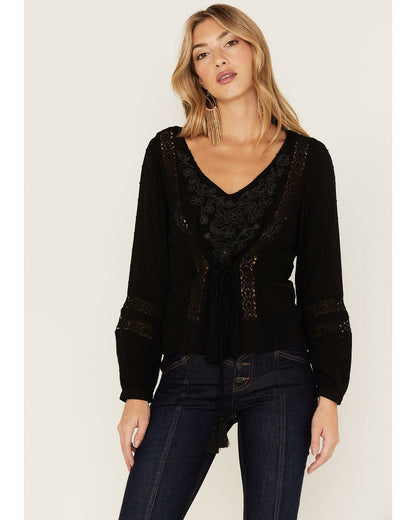 Idyllwind Women | Romance Floral Embroidered Swiss Dot Blouse